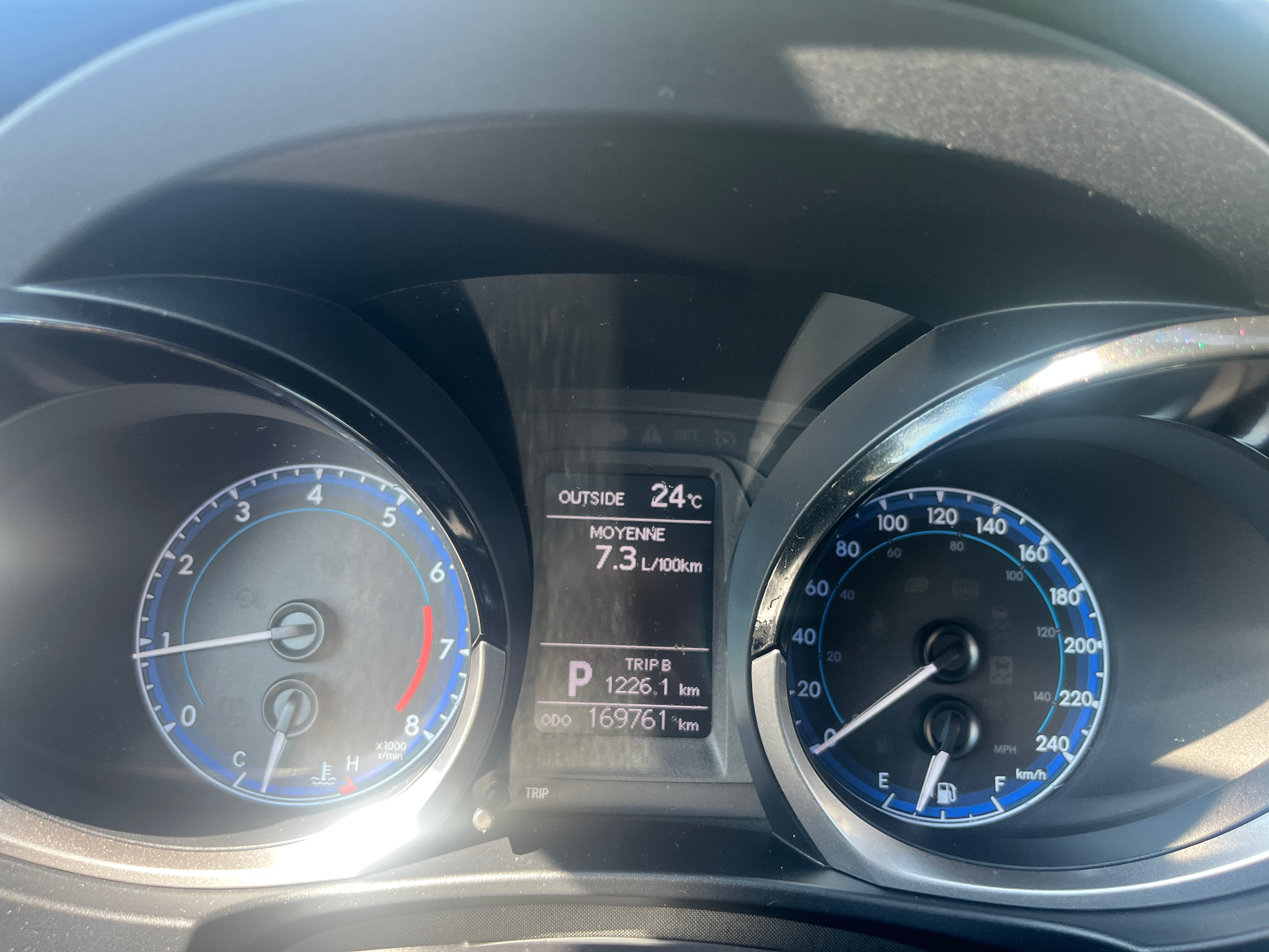 Used 2014 Toyota Corolla Sport in Gray for sale at B&P Auto Sales in Toronto & GTA — photo 11 of 21