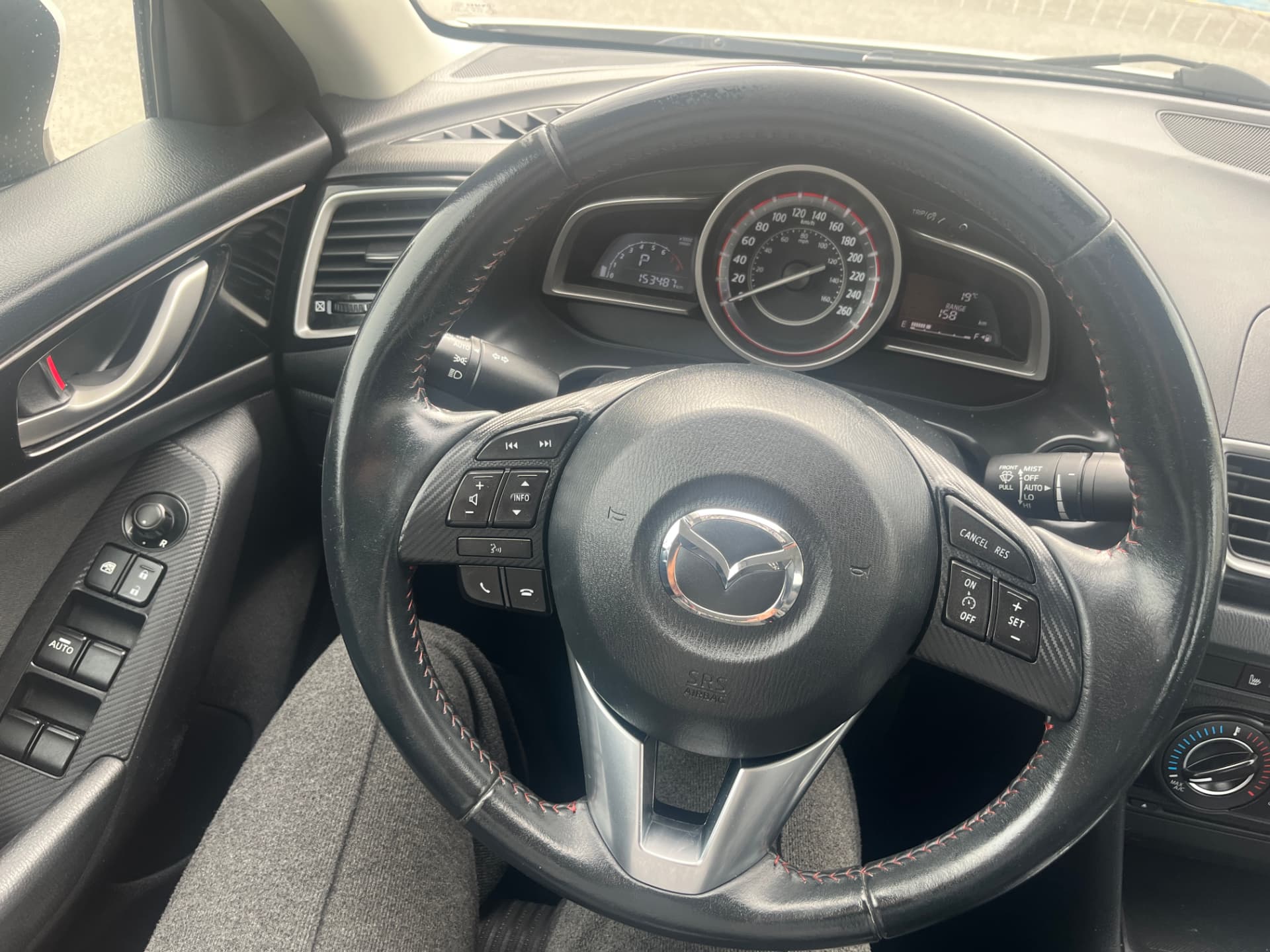 Used 2015 Mazda 3 GS-SKY in White for sale at B&P Auto Sales in Toronto & GTA — photo 11 of 26