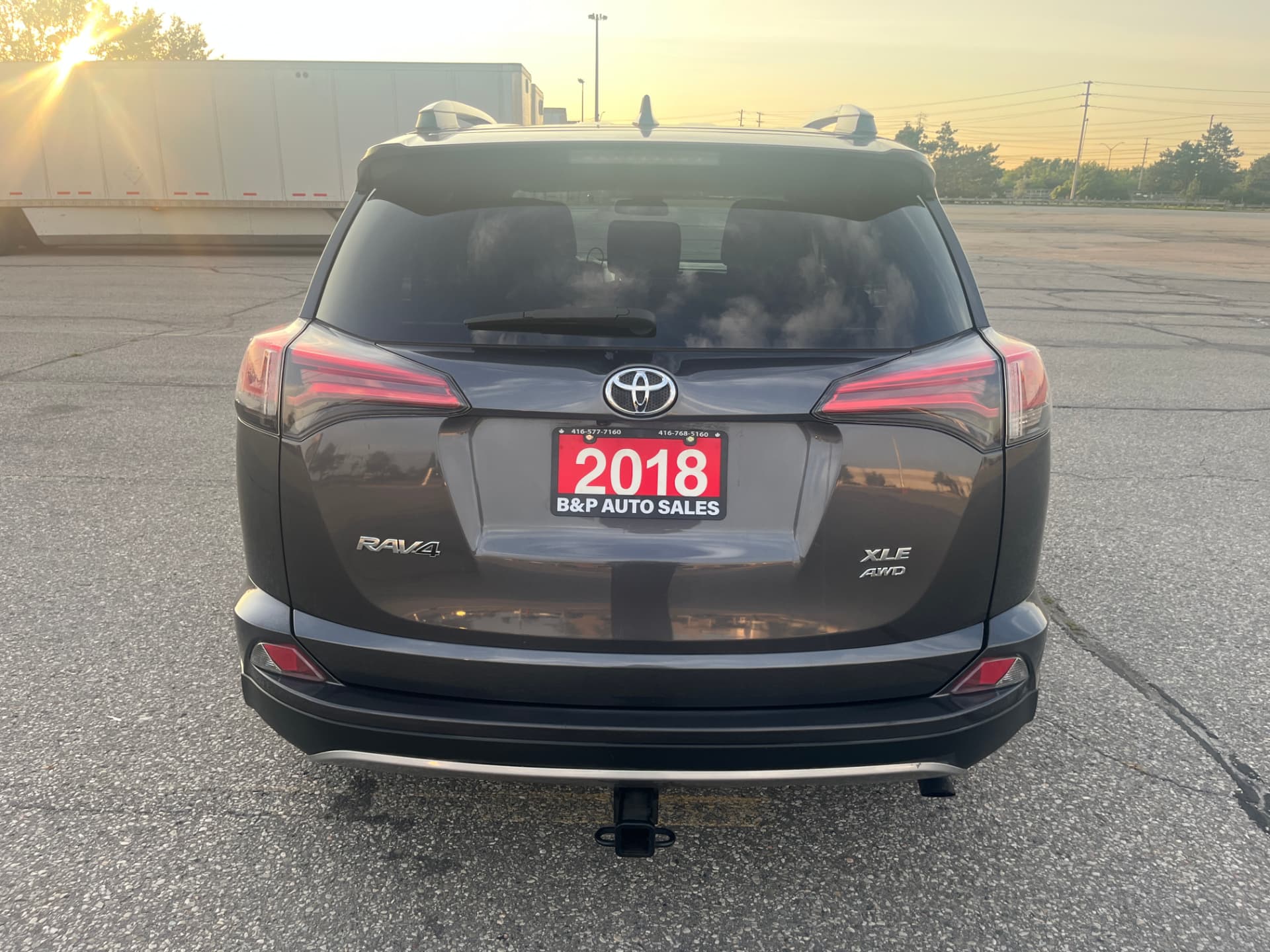 Used 2018 Toyota RAV4 XLE AWD in Gray for sale at B&P Auto Sales in Toronto & GTA — photo 5 of 25