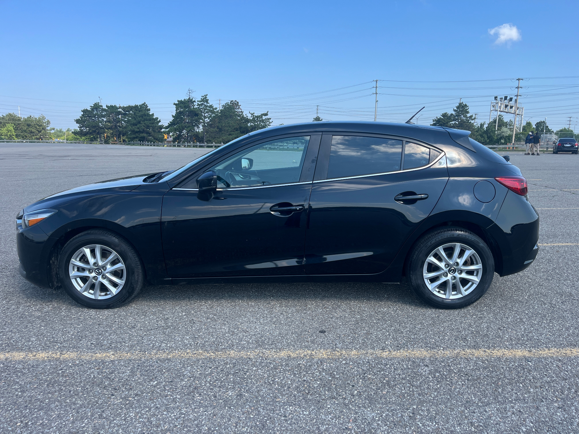 Used 2017 Mazda 3 GS-SKY HB Sport in Black for sale at B&P Auto Sales in Toronto & GTA — photo 4 of 25