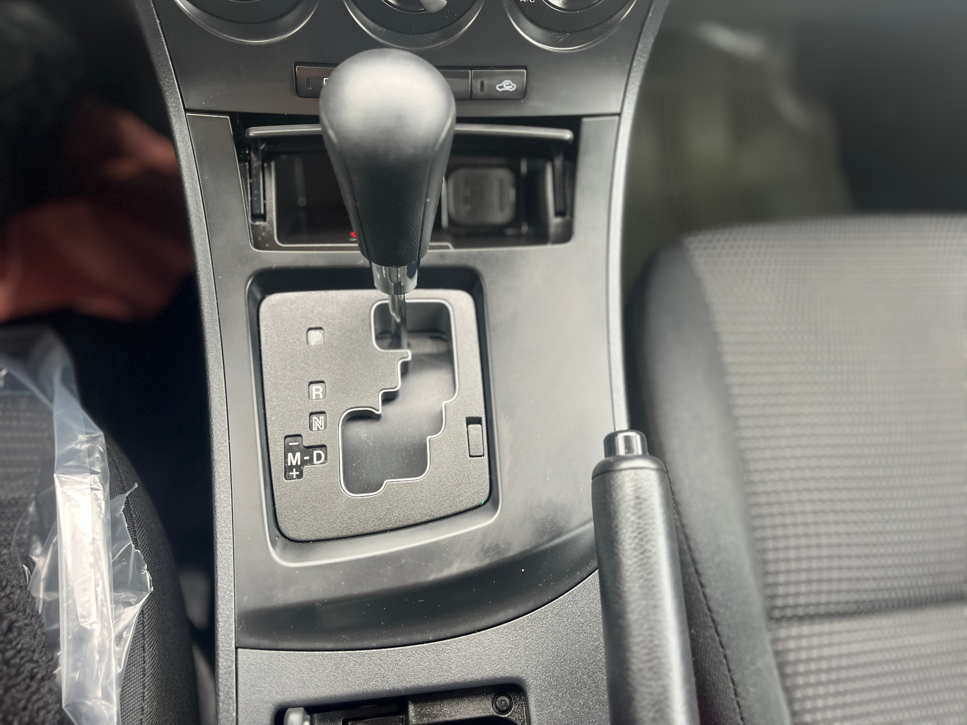 Used 2013 Mazda 3 GS in Dark Gray for sale at B&P Auto Sales in Toronto & GTA — photo 14 of 21