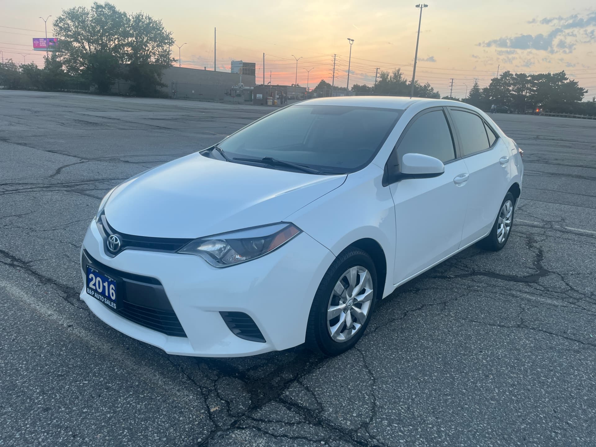 Used 2016 Toyota Corolla LE in White for sale at B&P Auto Sales in Toronto & GTA — photo 2 of 24