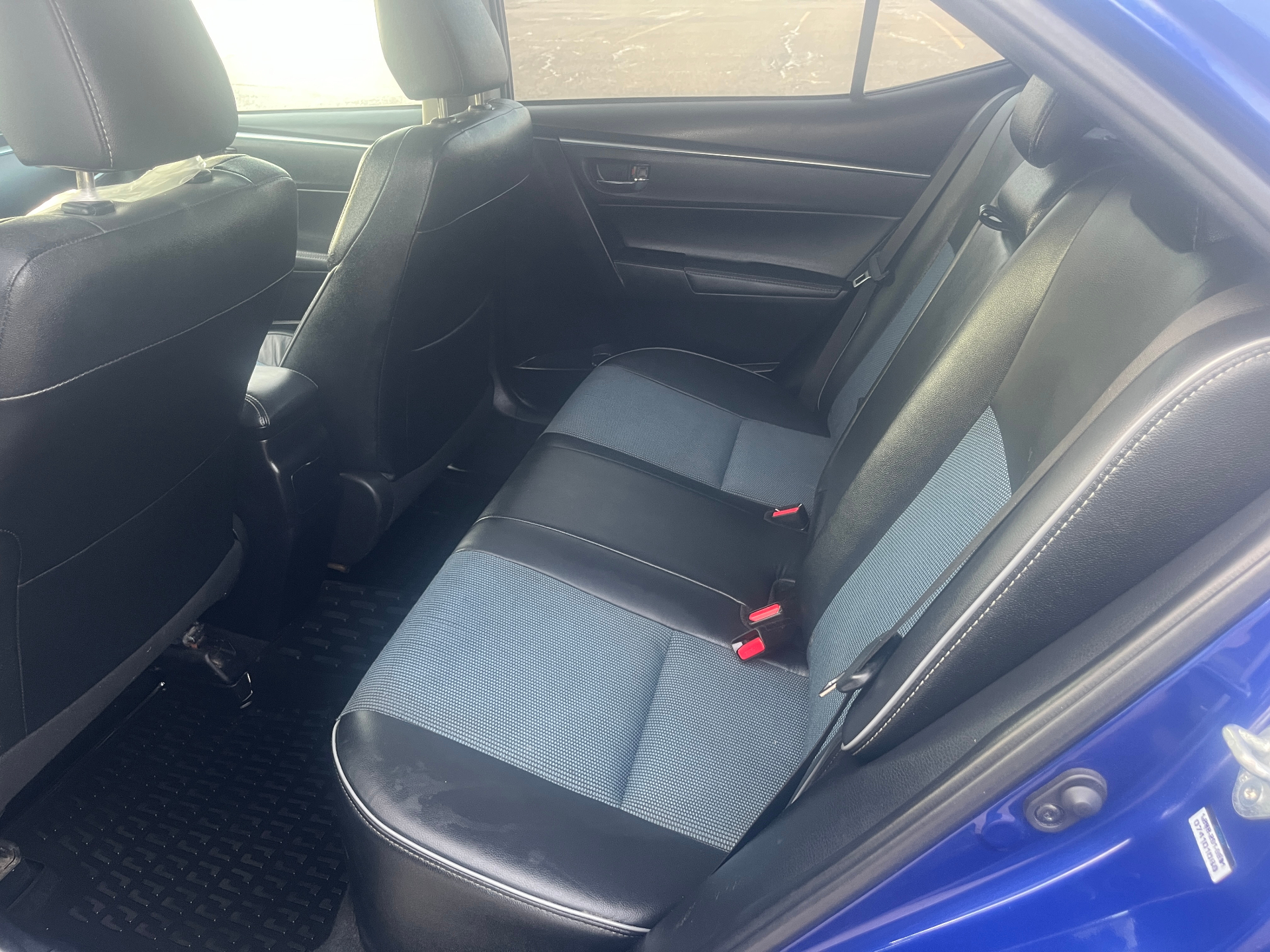 Used 2015 Toyota Corolla Sport in Blue for sale at B&P Auto Sales in Toronto & GTA — photo 20 of 25