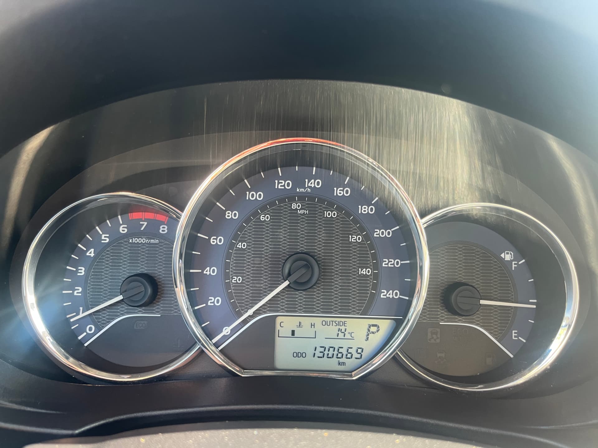 Used 2014 Toyota Corolla LE ECO in Brown for sale at B&P Auto Sales in Toronto & GTA — photo 9 of 23