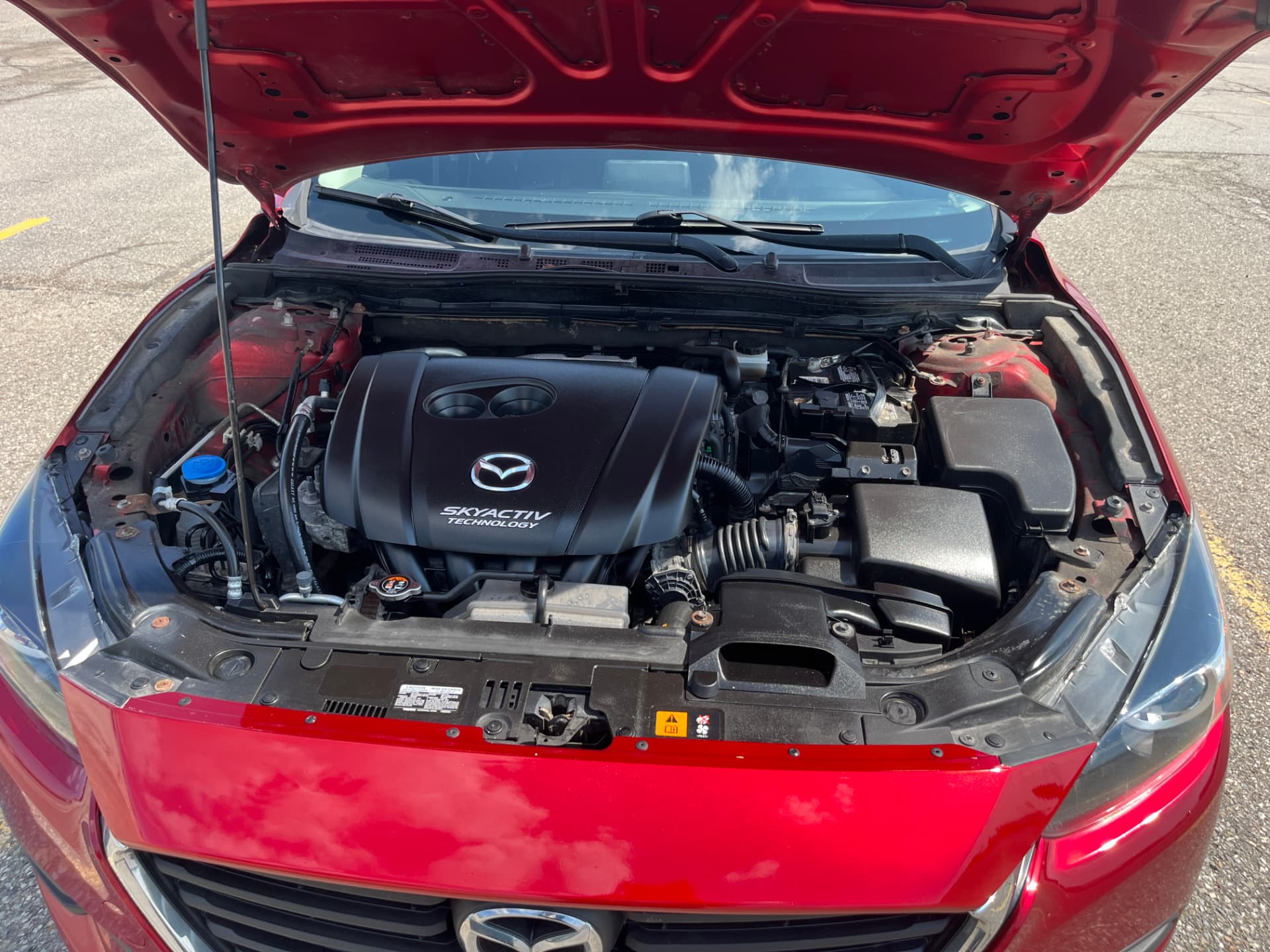Used 2018 Mazda Mazda 3 SE in Red for sale at B&P Auto Sales in Toronto & GTA — photo 21 of 24