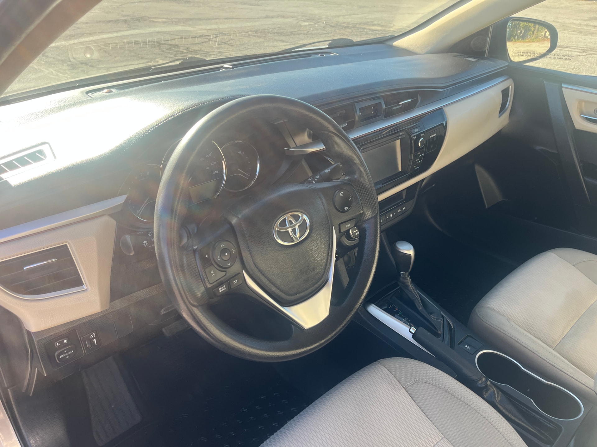Used 2014 Toyota Corolla LE ECO in Brown for sale at B&P Auto Sales in Toronto & GTA — photo 13 of 23