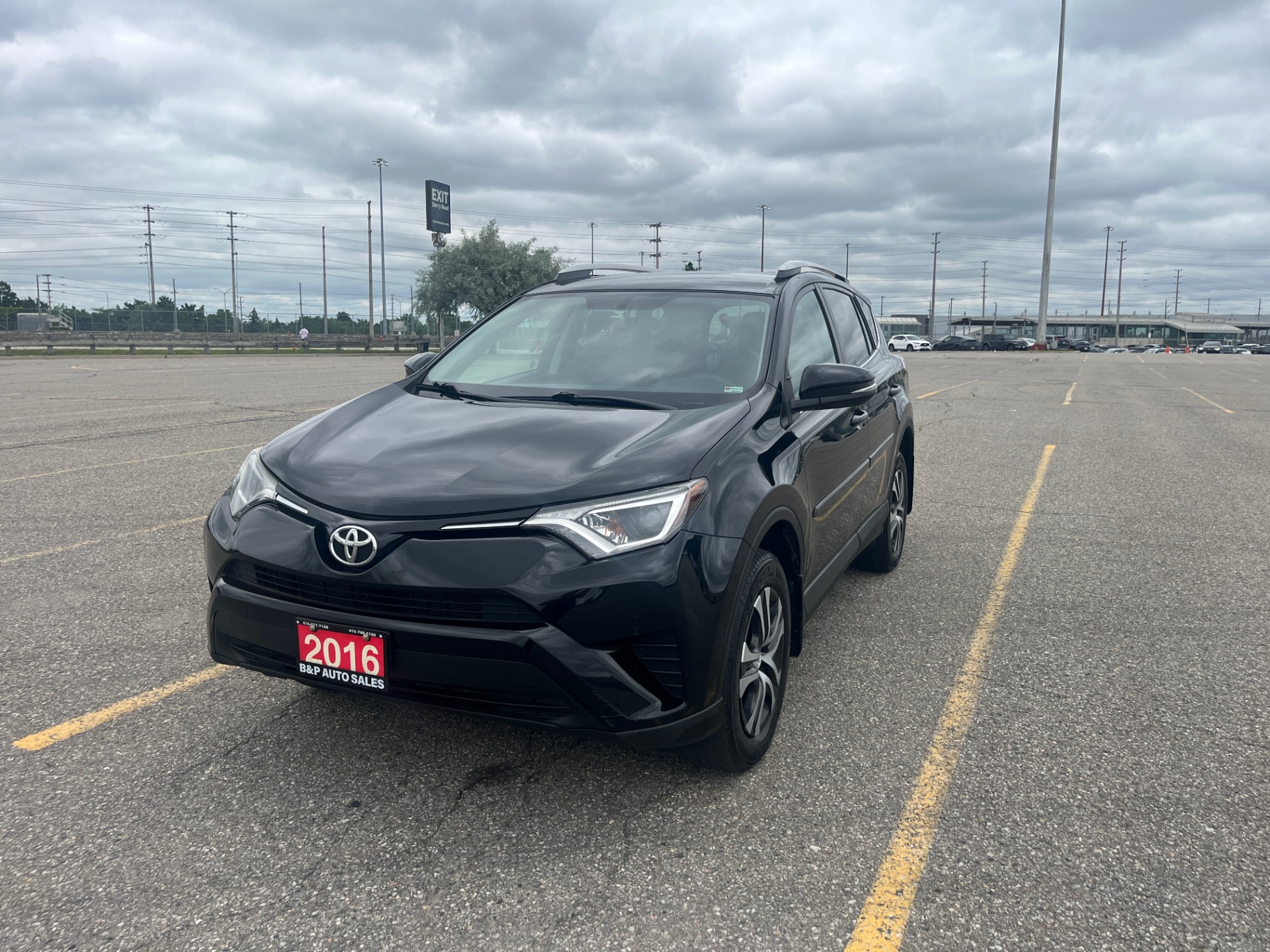 Used 2016 Toyota RAV4 AWD in Black for sale at B&P Auto Sales in Toronto & GTA — photo 2 of 24