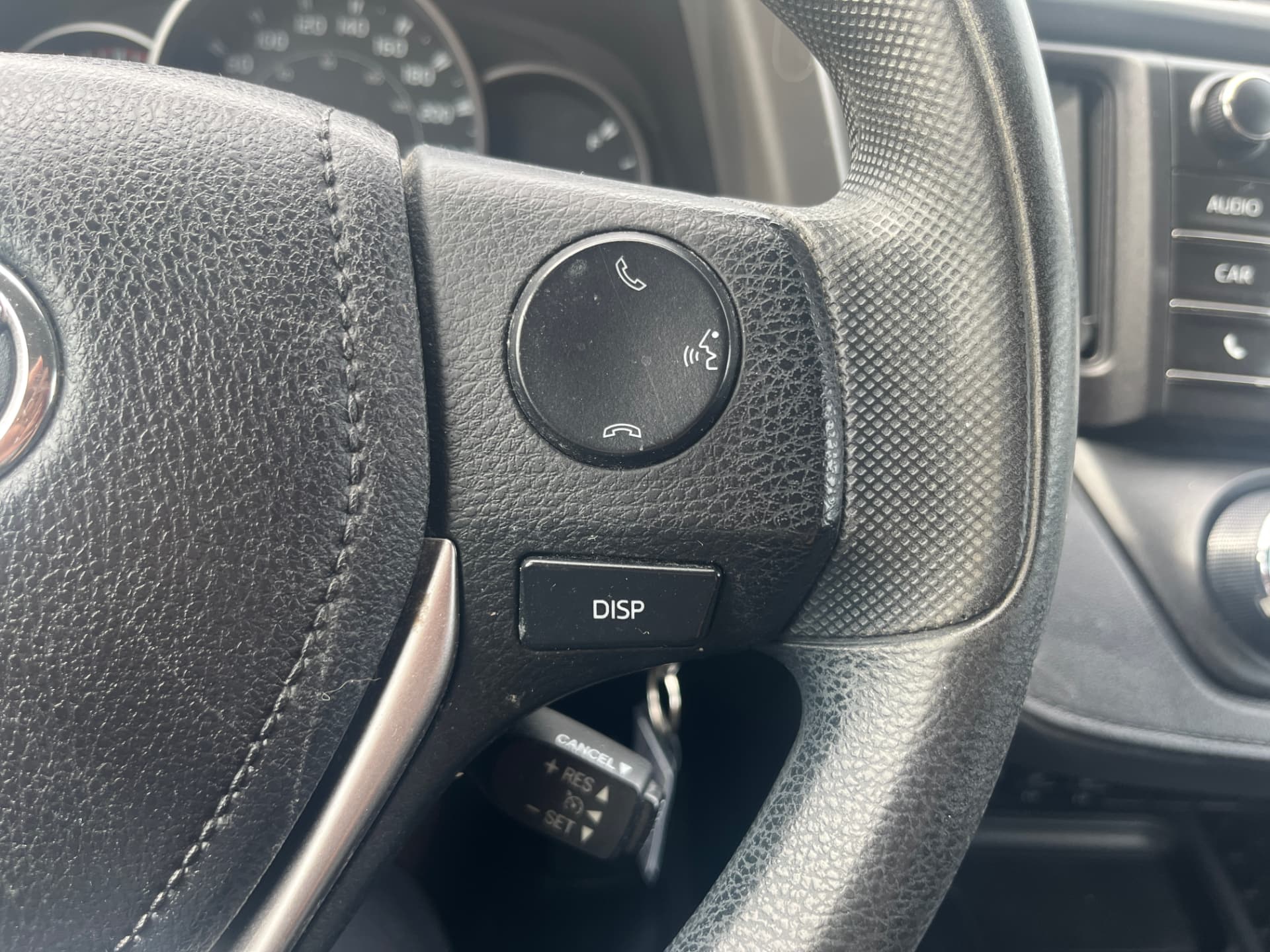 Used 2016 Toyota RAV4 LE in White for sale at B&P Auto Sales in Toronto & GTA — photo 10 of 24