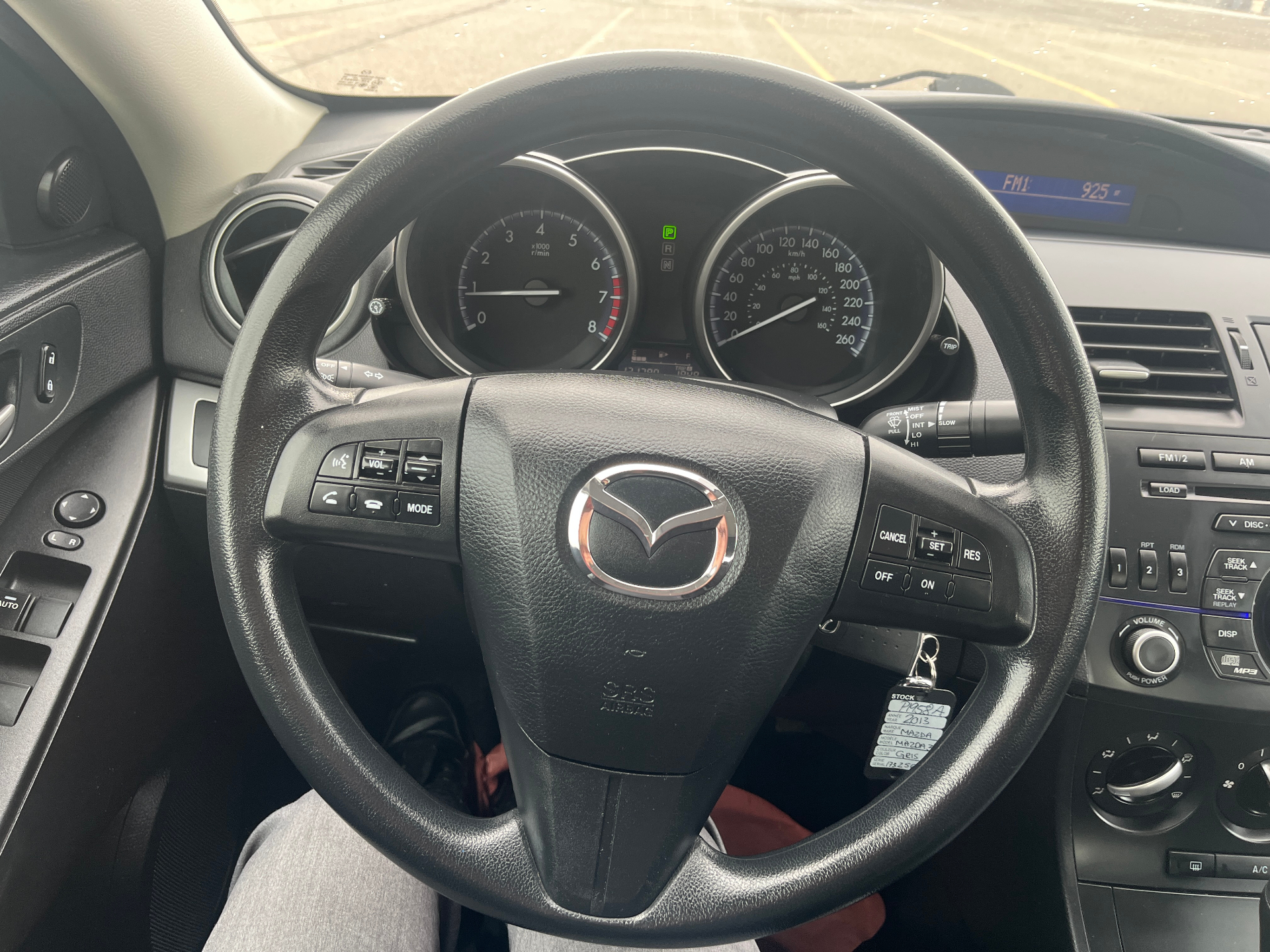 Used 2013 Mazda 3 GS in Dark Gray for sale at B&P Auto Sales in Toronto & GTA — photo 9 of 21