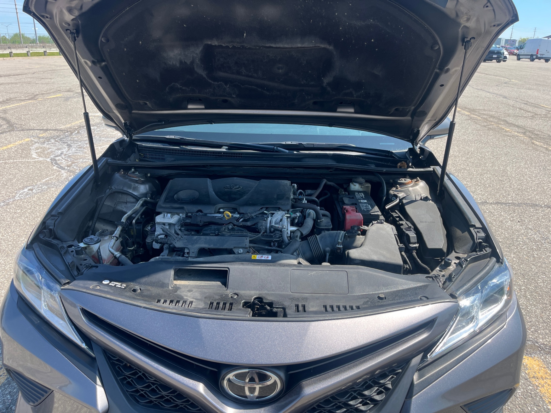 Used 2018 Toyota Camry SE in Gray for sale at B&P Auto Sales in Toronto & GTA — photo 21 of 24