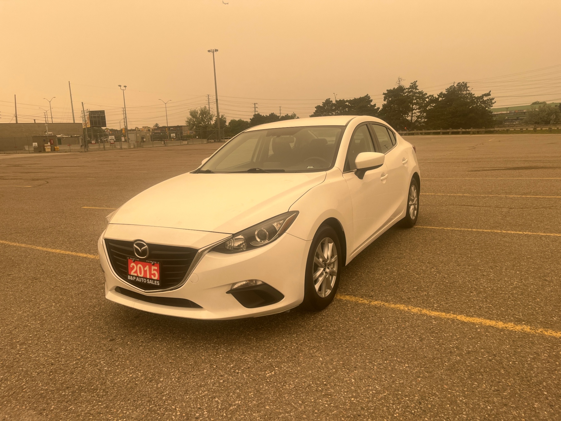 Used 2015 Mazda 3 GS-SKY in White for sale at B&P Auto Sales in Toronto & GTA — photo 2 of 25