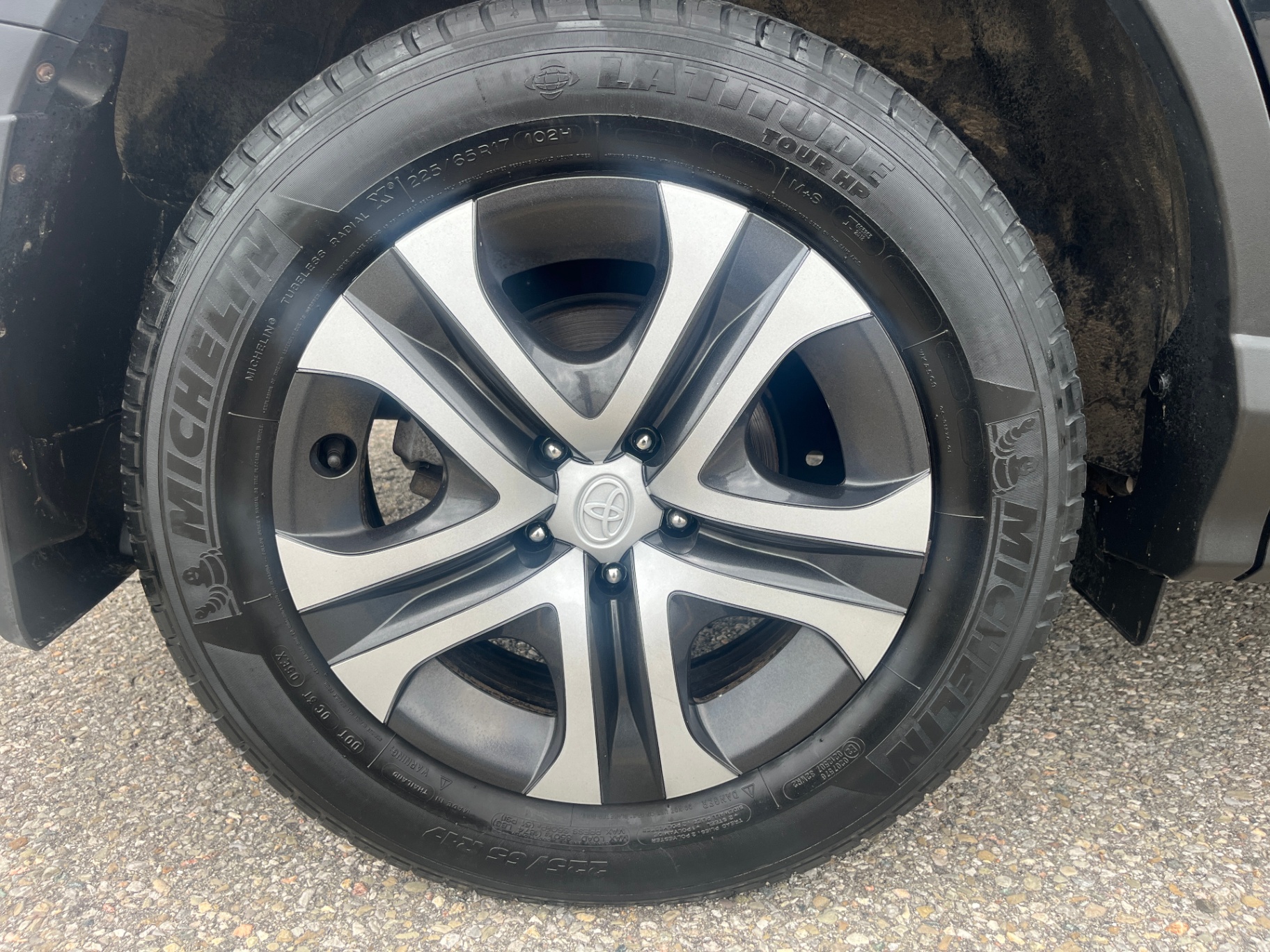 Used 2016 Toyota RAV4 AWD in Black for sale at B&P Auto Sales in Toronto & GTA — photo 7 of 24