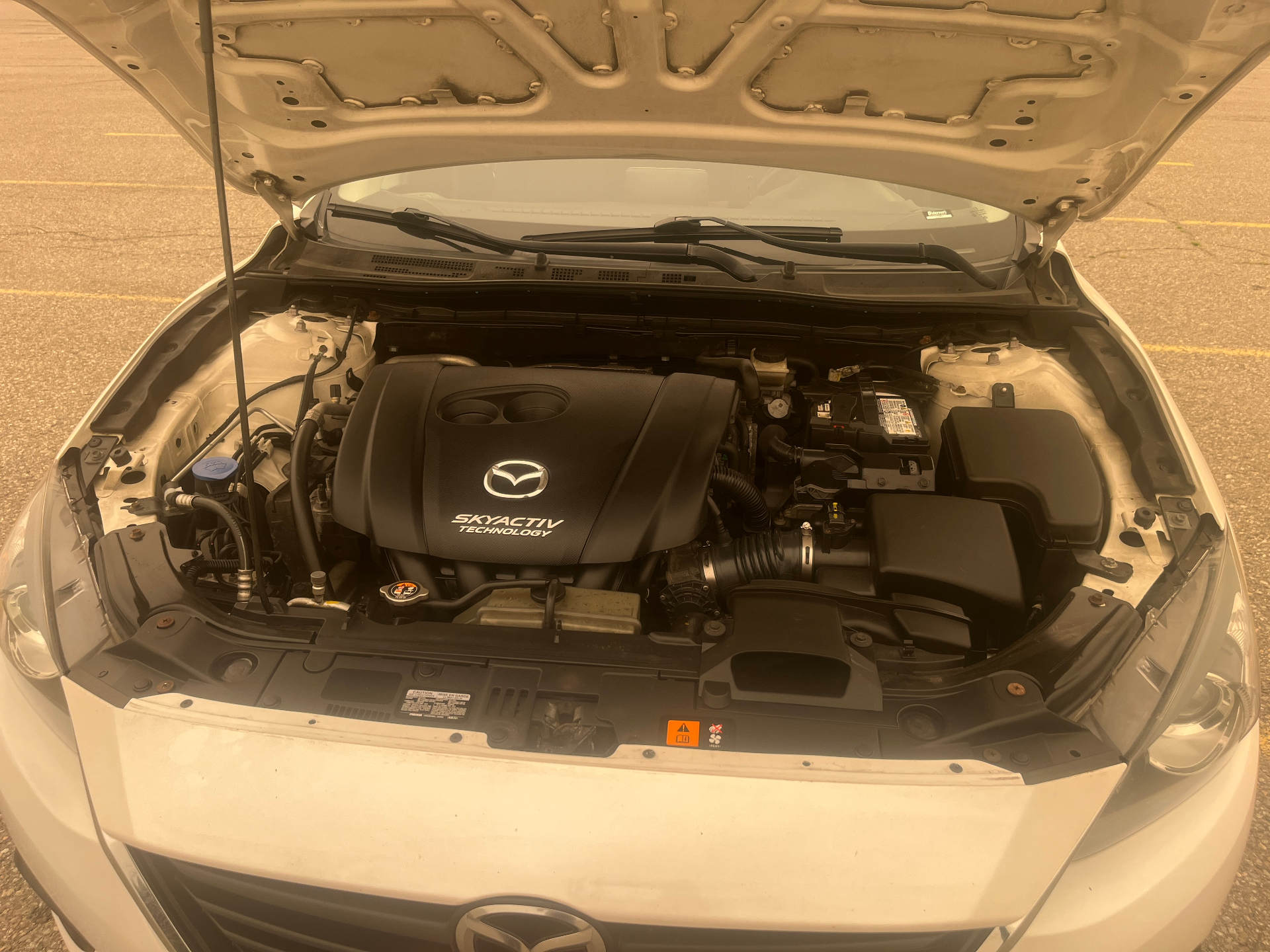 Used 2015 Mazda 3 GS-SKY in White for sale at B&P Auto Sales in Toronto & GTA — photo 22 of 25