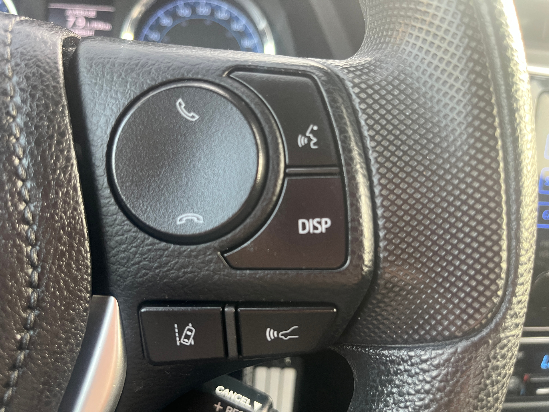 Used 2017 Toyota Corolla LE in Black for sale at B&P Auto Sales in Toronto & GTA — photo 11 of 24