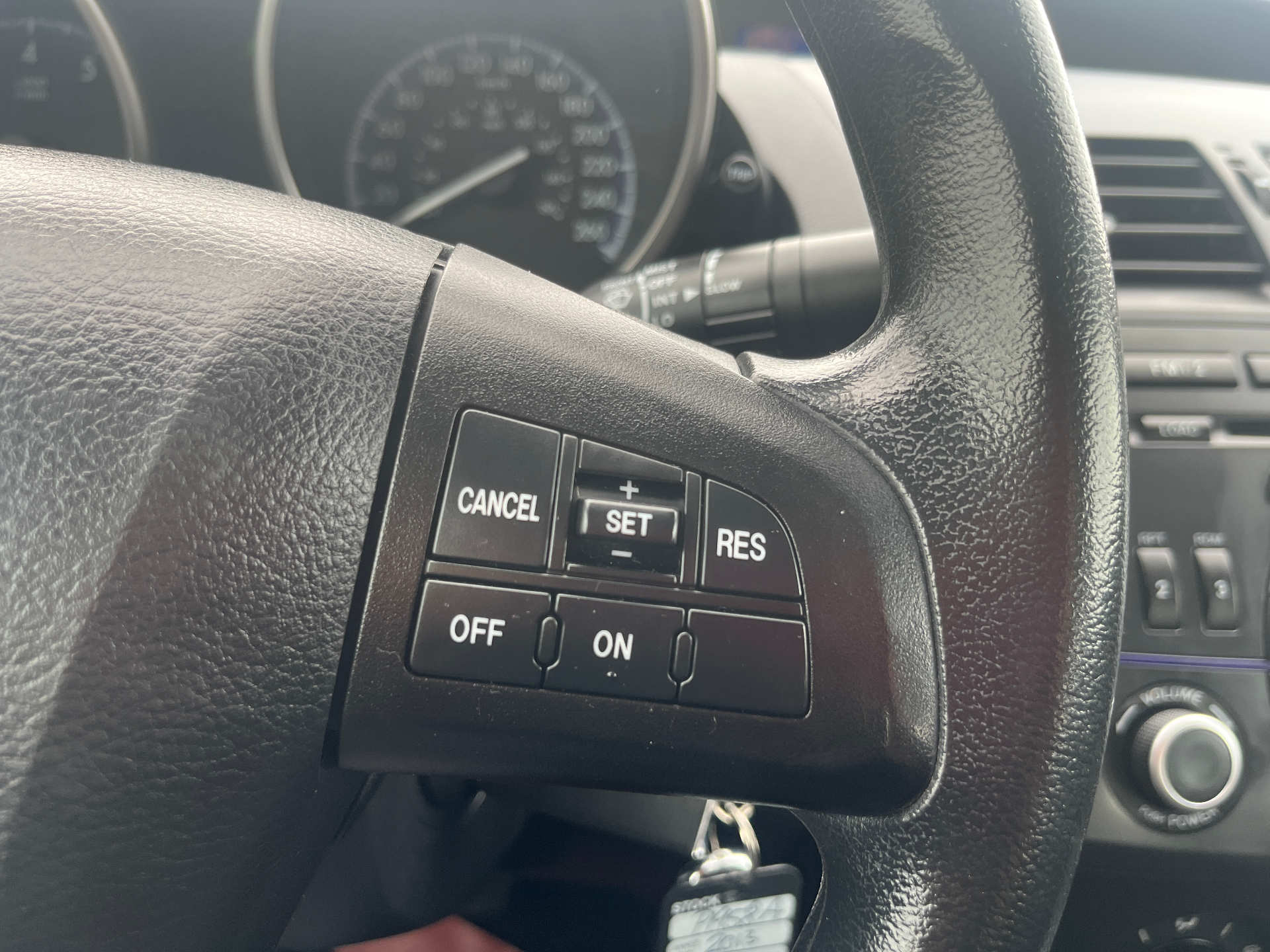 Used 2013 Mazda 3 GS in Dark Gray for sale at B&P Auto Sales in Toronto & GTA — photo 10 of 21