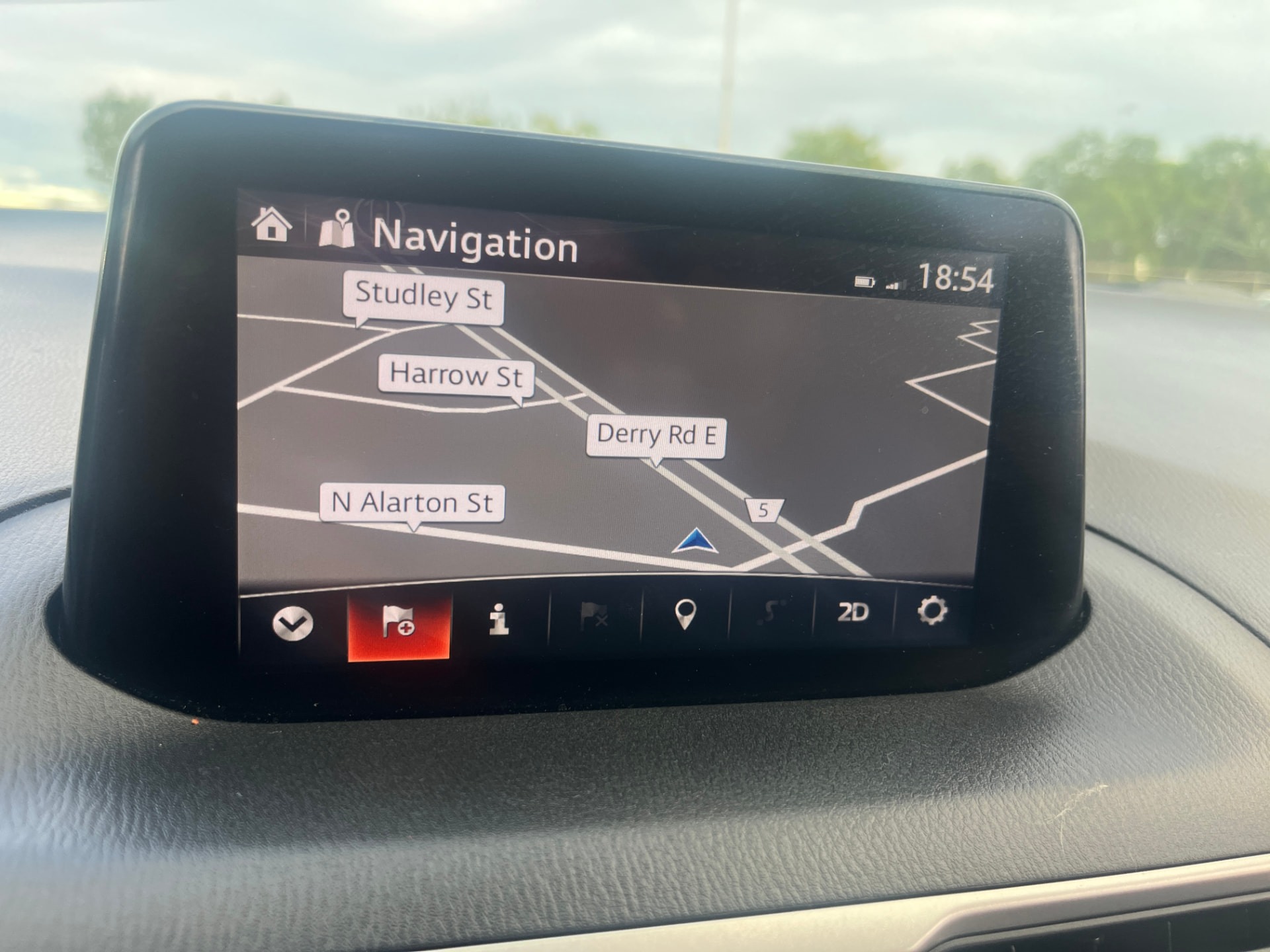 Used 2018 Mazda Mazda 3 SE in Red for sale at B&P Auto Sales in Toronto & GTA — photo 18 of 25