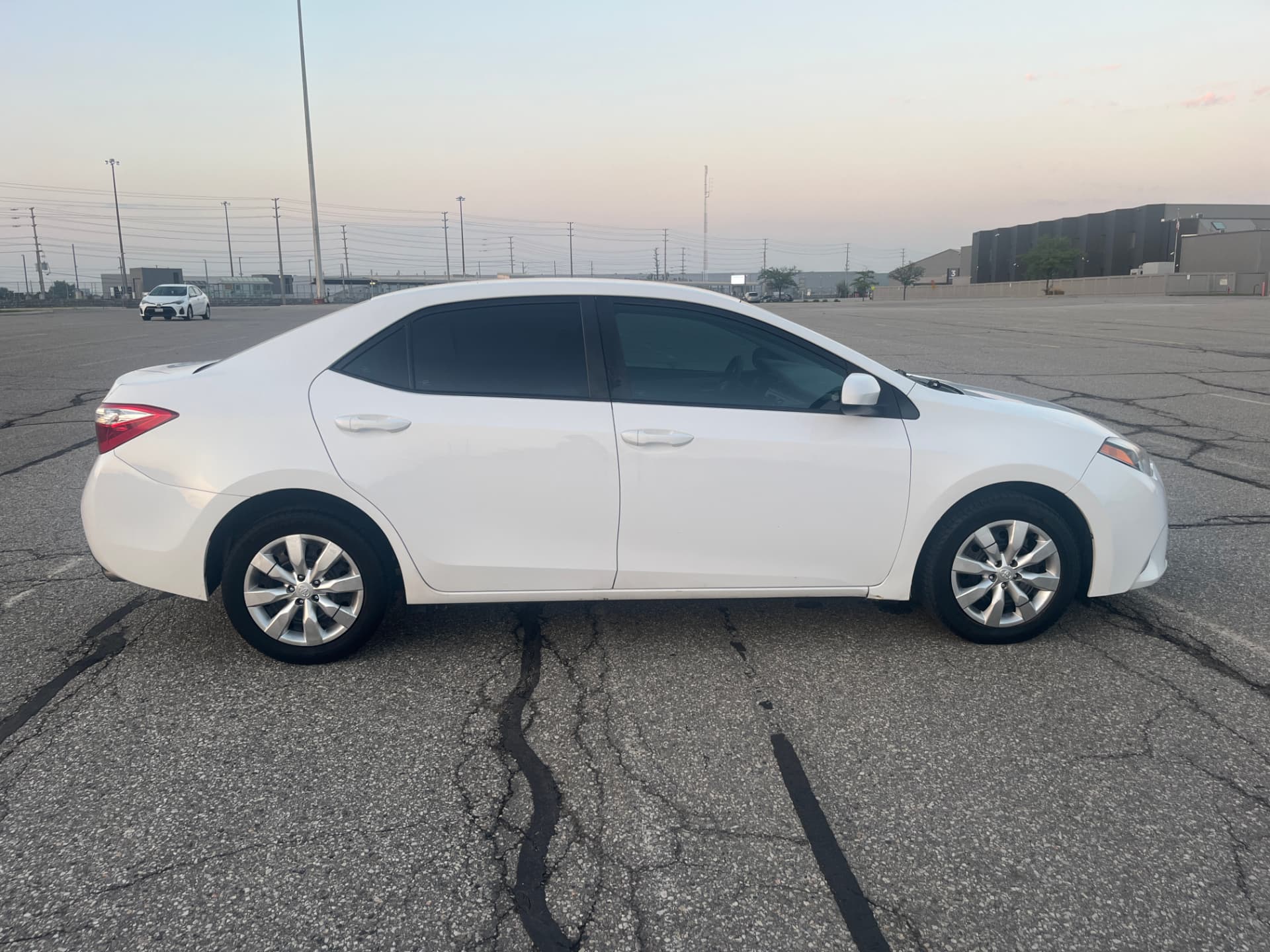 Used 2016 Toyota Corolla LE in White for sale at B&P Auto Sales in Toronto & GTA — photo 6 of 24