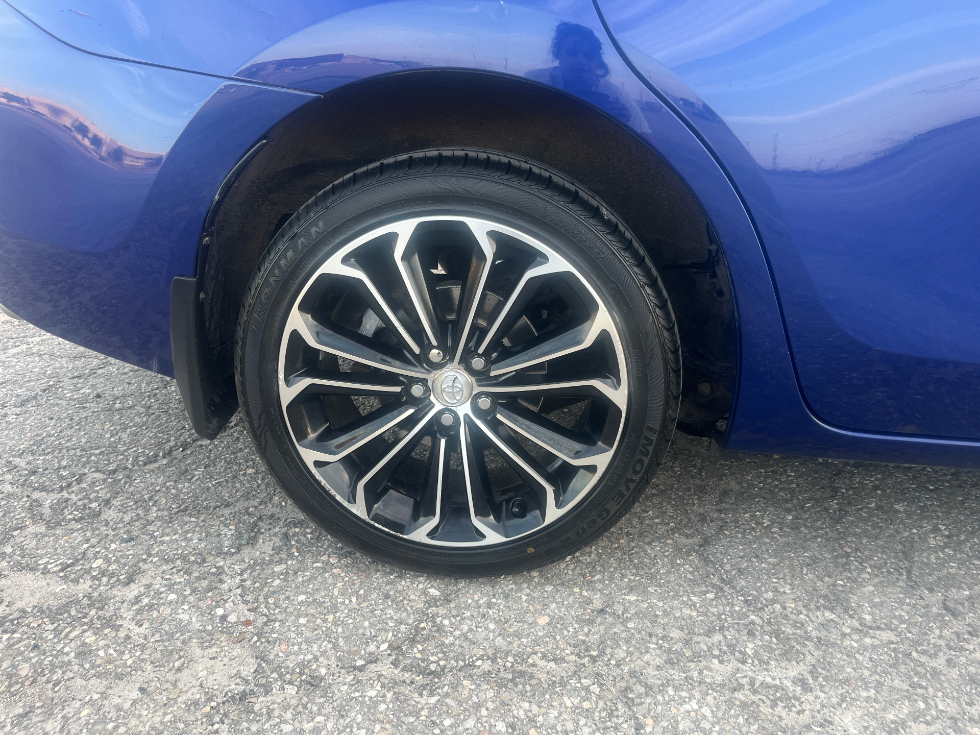 Used 2015 Toyota Corolla Sport in Blue for sale at B&P Auto Sales in Toronto & GTA — photo 7 of 25