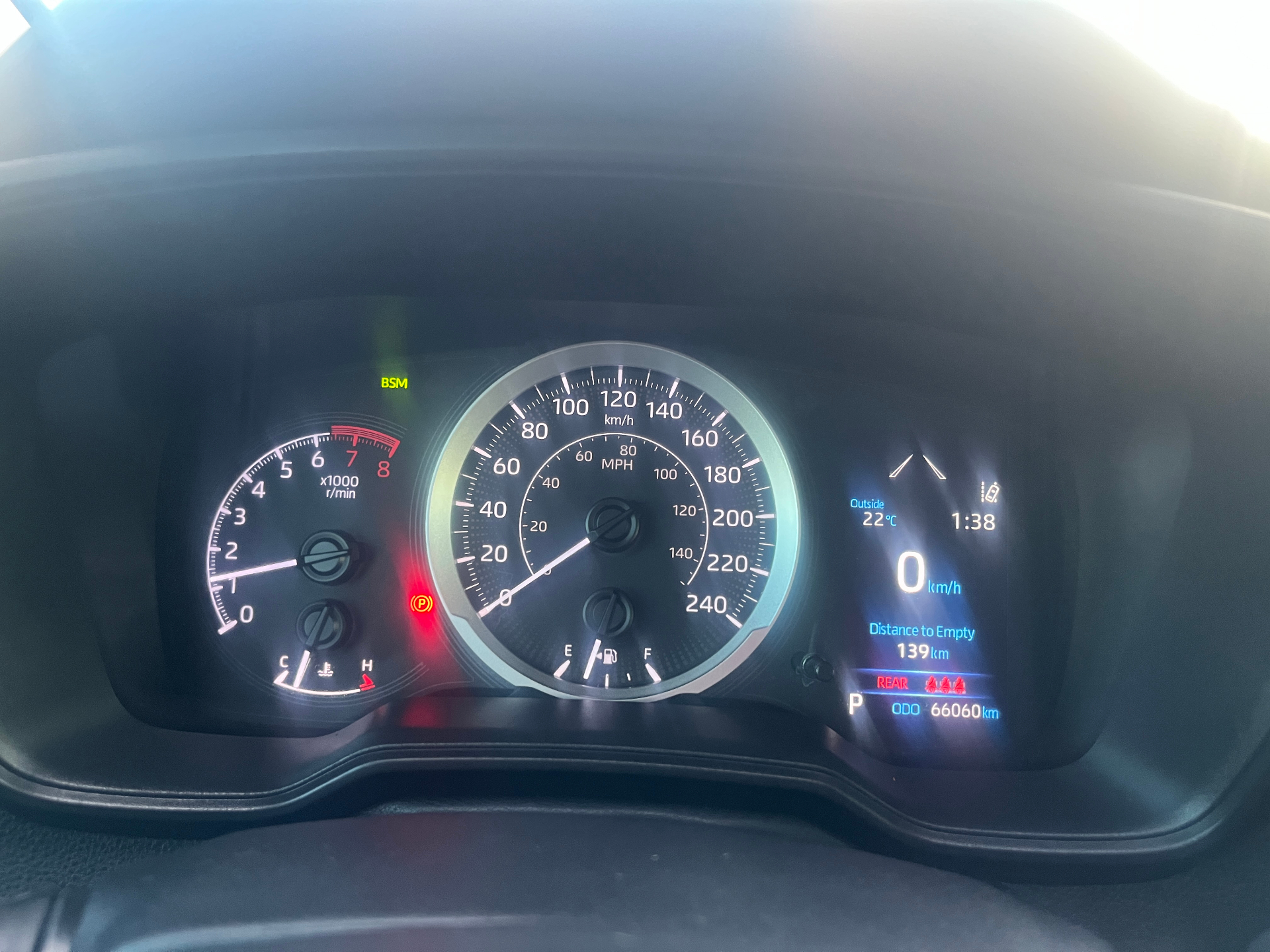 Used 2022 Toyota Corolla LE in Gray for sale at B&P Auto Sales in Toronto & GTA — photo 9 of 23