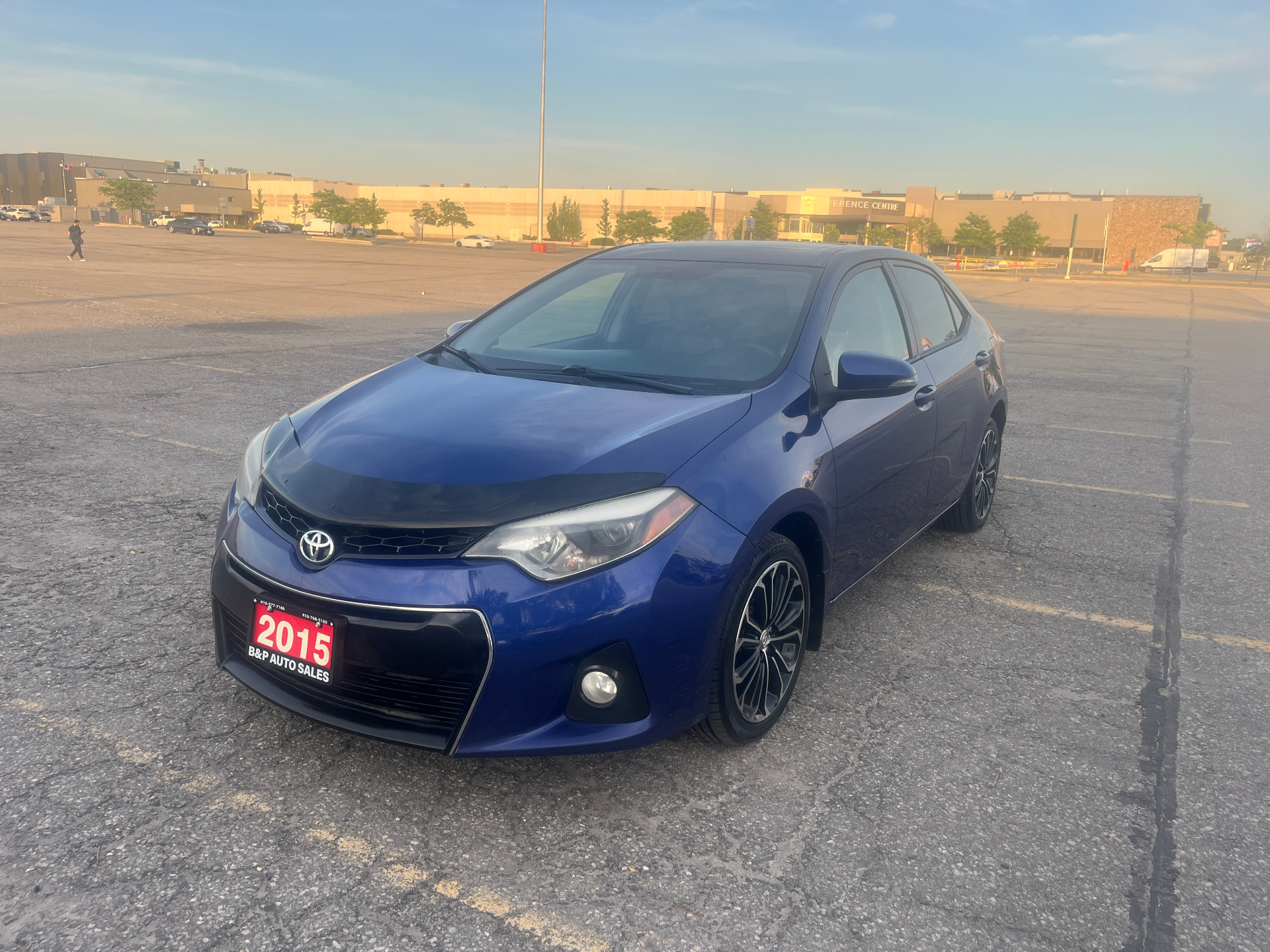 Used 2015 Toyota Corolla Sport in Blue for sale at B&P Auto Sales in Toronto & GTA — photo 2 of 25