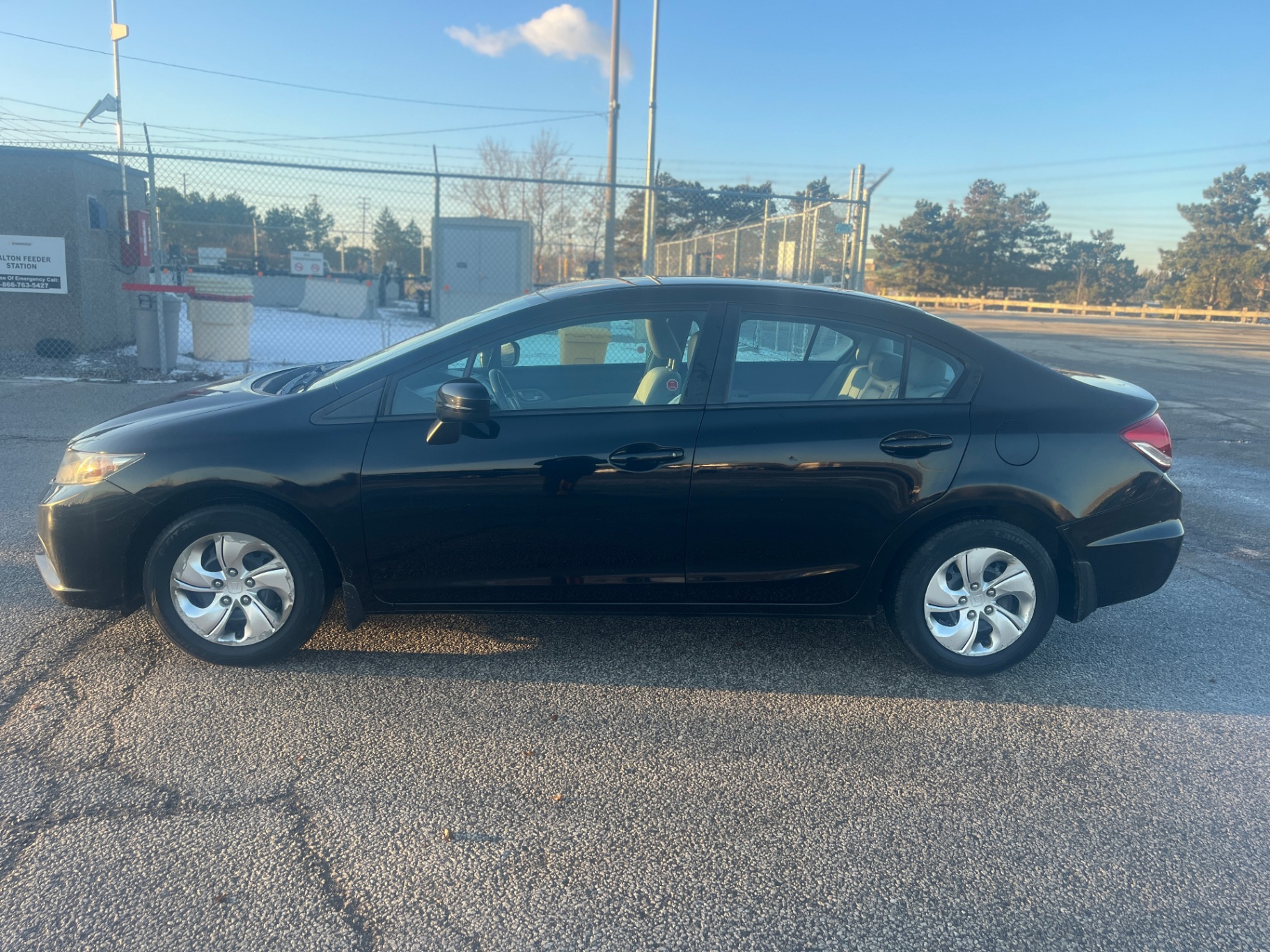 Used 2015 Honda Civic LX in Black for sale at B&P Auto Sales in Toronto & GTA — photo 4 of 23
