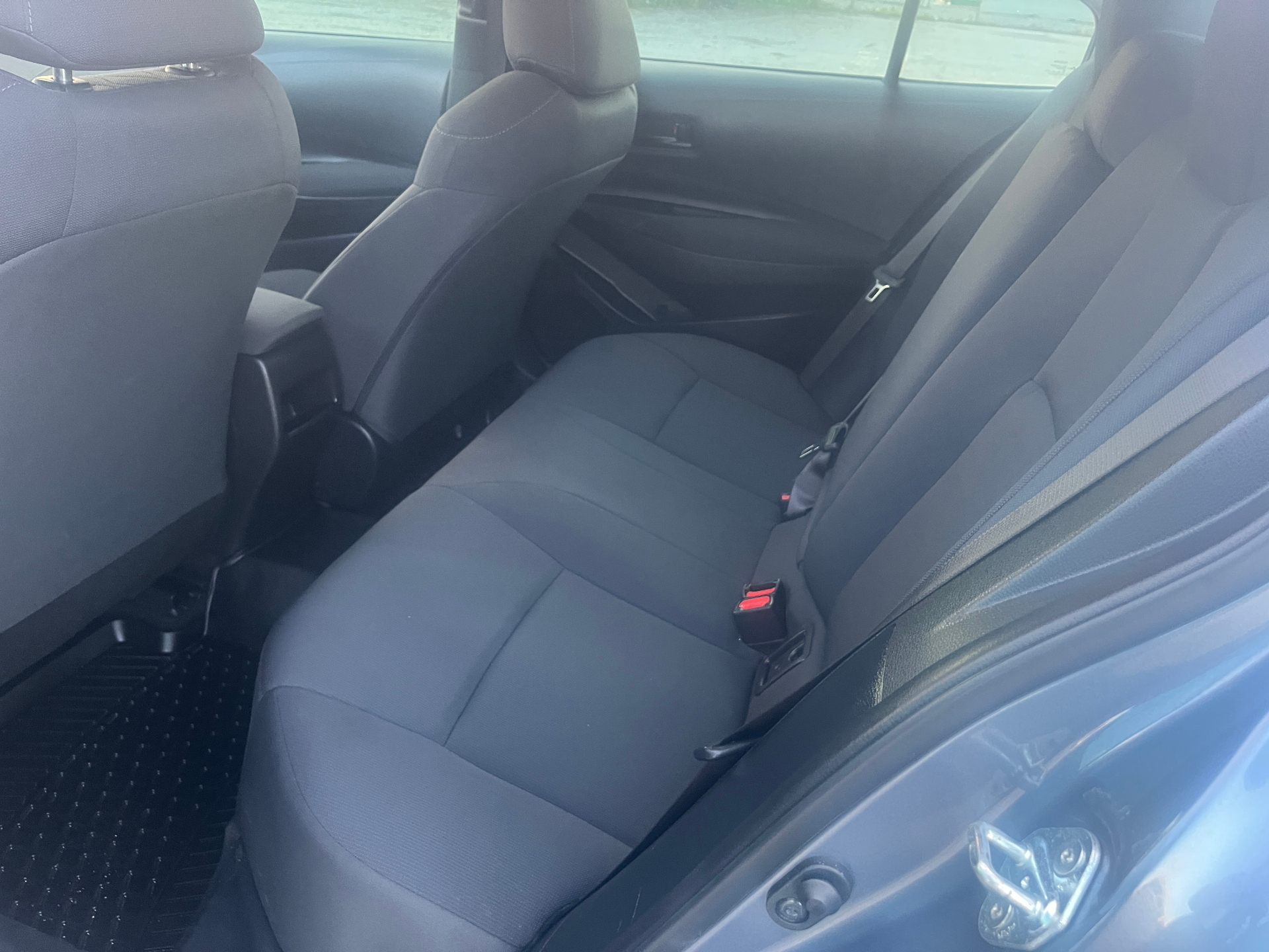 Used 2022 Toyota Corolla LE in Gray for sale at B&P Auto Sales in Toronto & GTA — photo 18 of 23