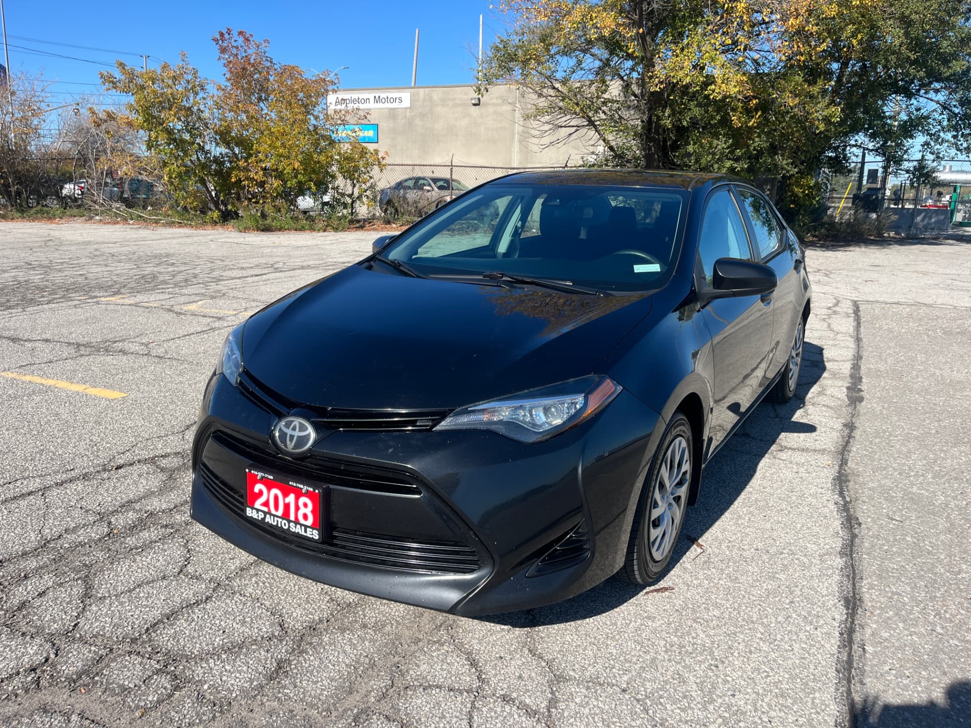 Used 2018 Toyota Corolla LE in Black for sale at B&P Auto Sales in Toronto & GTA — photo 3 of 24