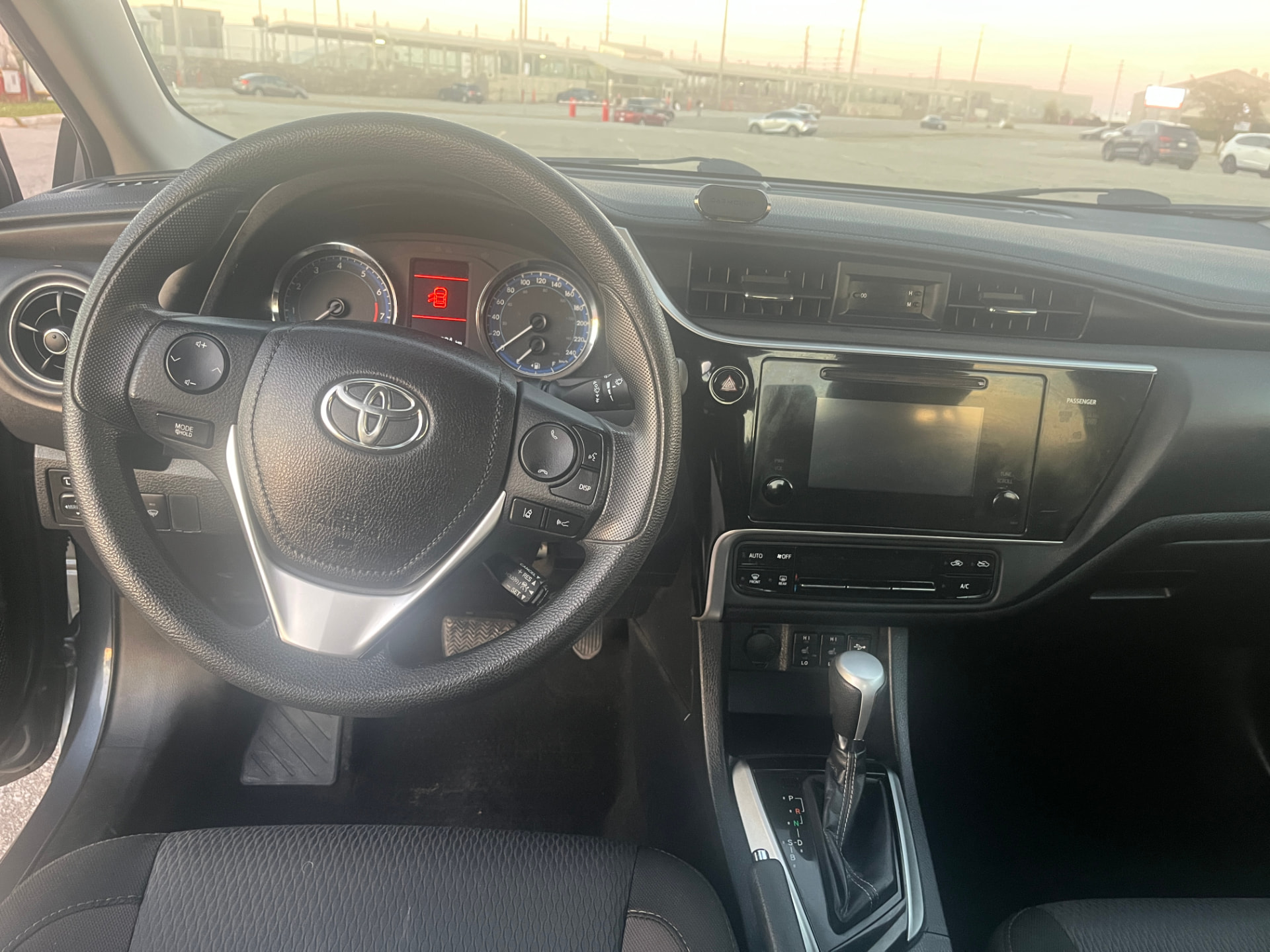 Used 2017 Toyota Corolla LE in Gray for sale at B&P Auto Sales in Toronto & GTA — photo 7 of 23
