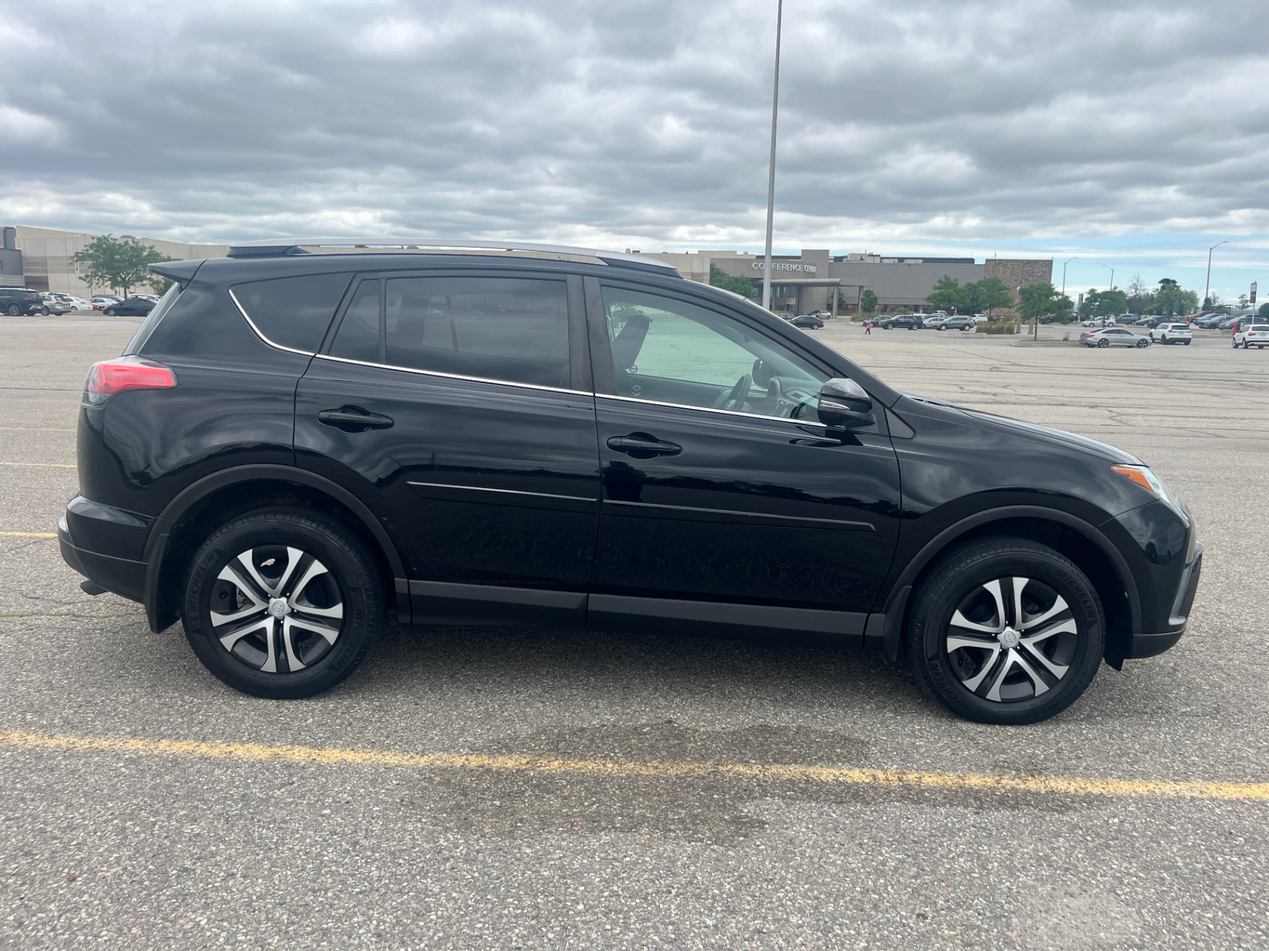 Used 2016 Toyota RAV4 AWD in Black for sale at B&P Auto Sales in Toronto & GTA — photo 6 of 24