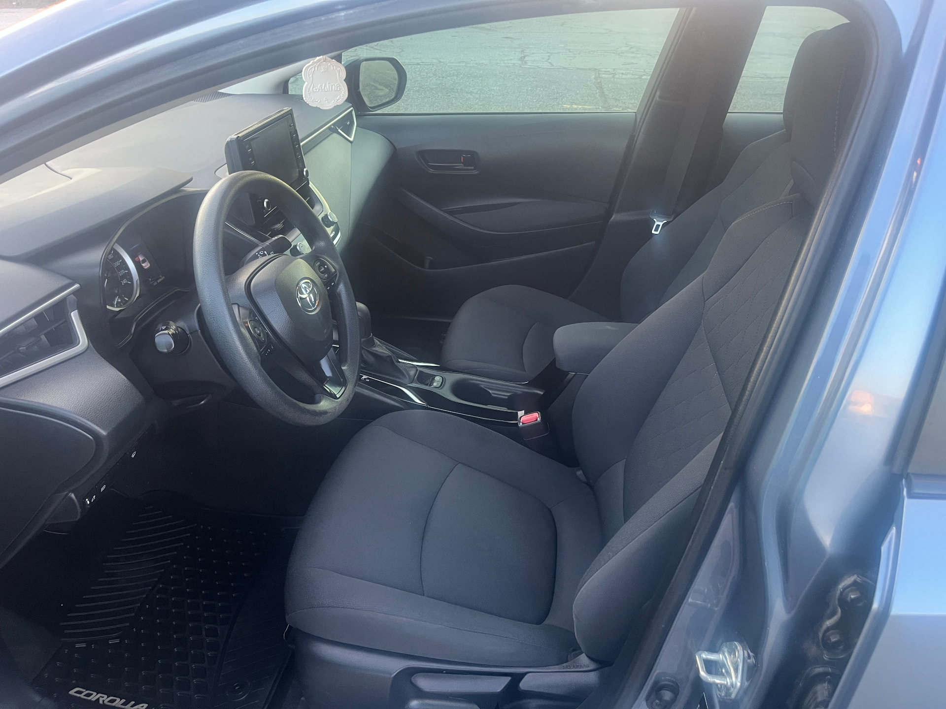 Used 2022 Toyota Corolla LE in Gray for sale at B&P Auto Sales in Toronto & GTA — photo 17 of 23