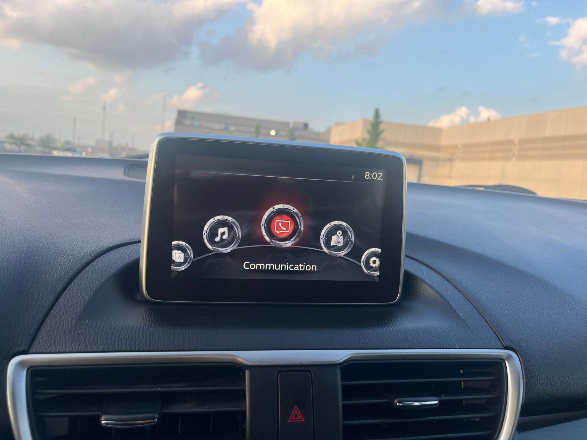 Used 2018 Mazda Mazda 3 SE in Red for sale at B&P Auto Sales in Toronto & GTA — photo 14 of 24