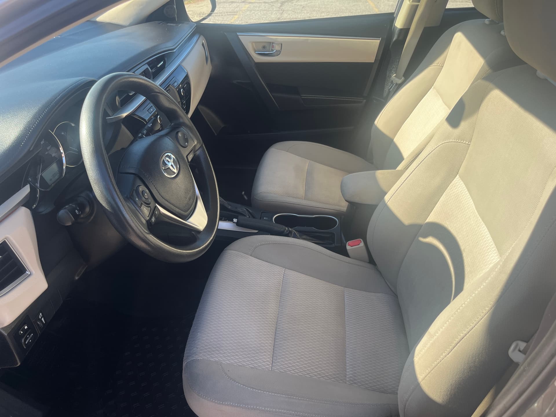 Used 2014 Toyota Corolla LE ECO in Brown for sale at B&P Auto Sales in Toronto & GTA — photo 18 of 23
