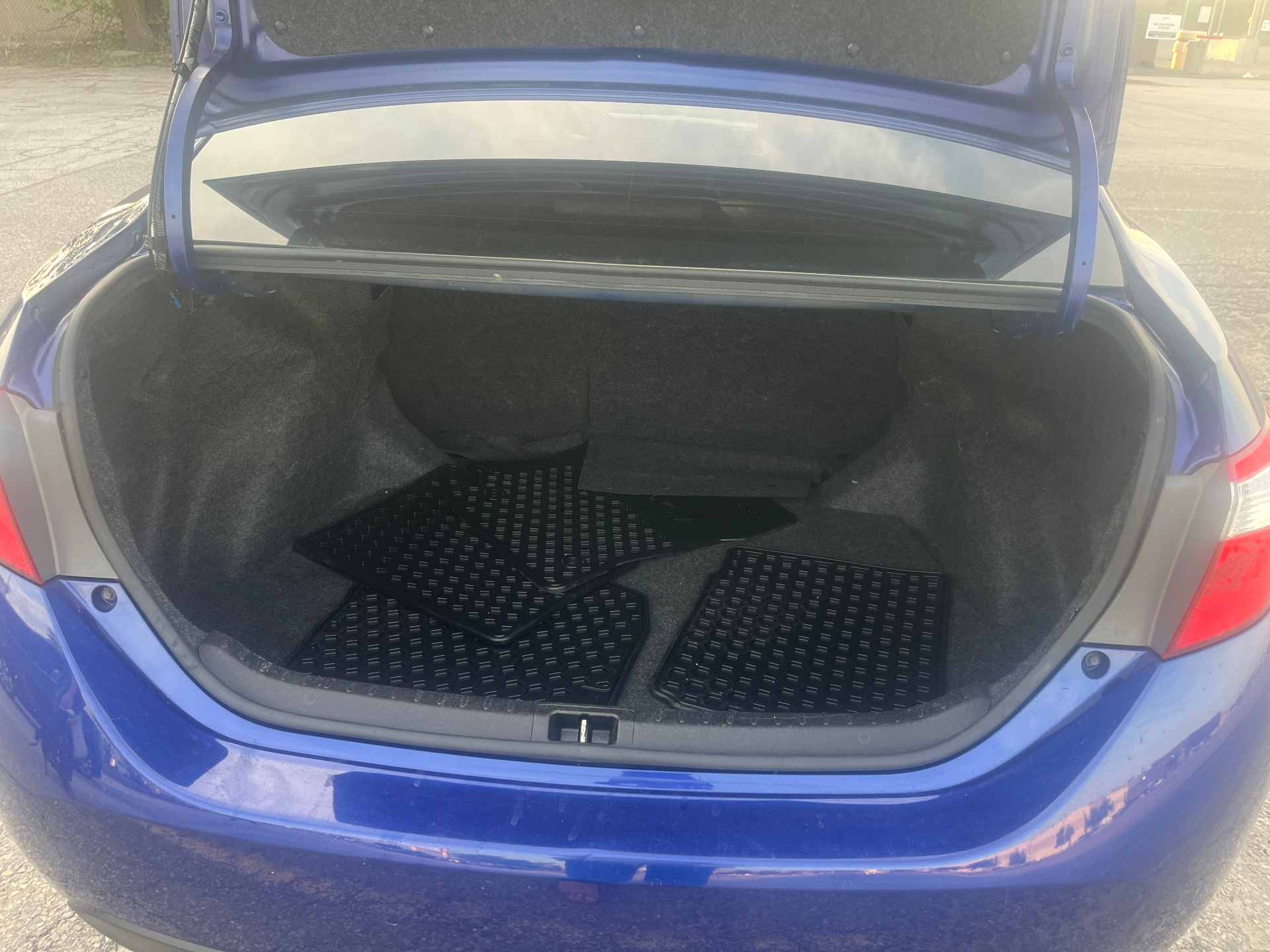Used 2015 Toyota Corolla Sport in Blue for sale at B&P Auto Sales in Toronto & GTA — photo 19 of 25